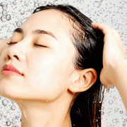 炭酸水でシャンプーをするだけで、髪サラッサラ♪